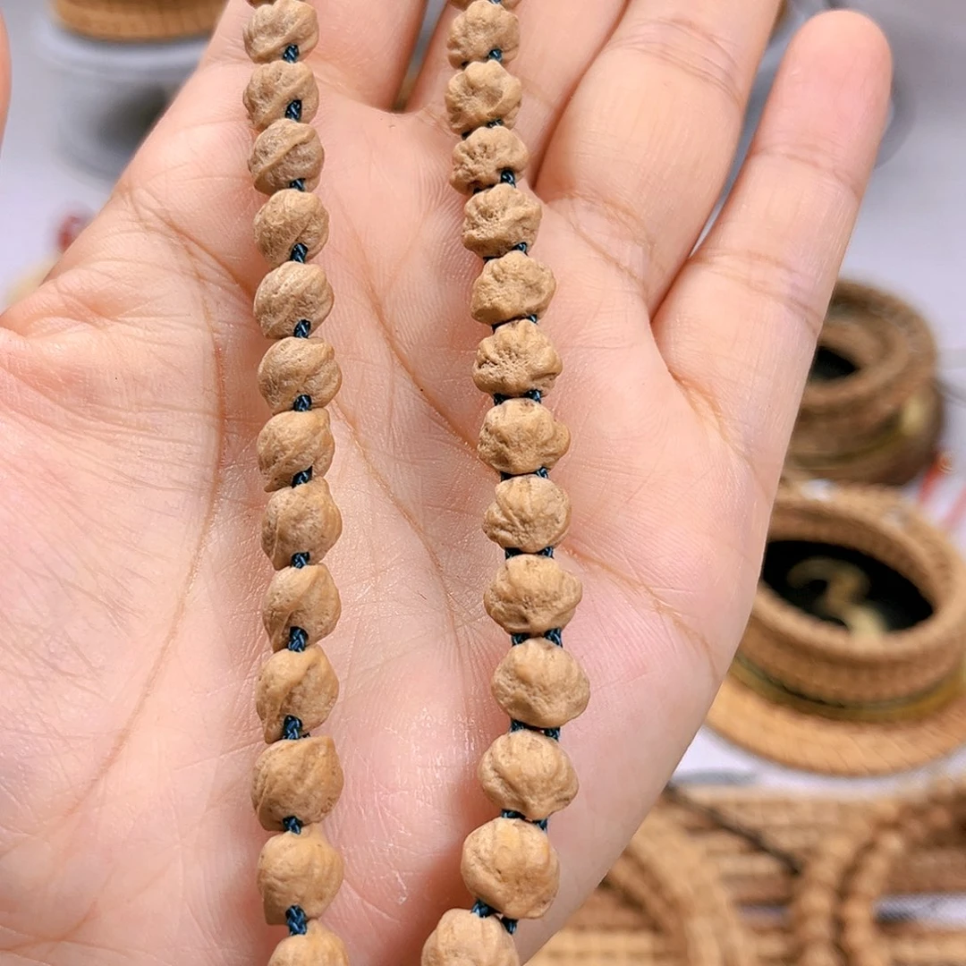 柏香籽/百香籽吊坠芜****华