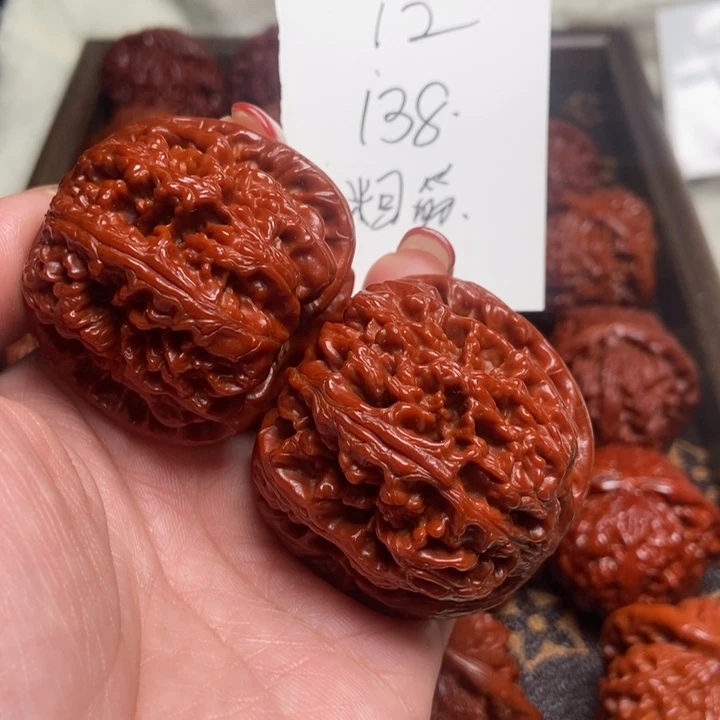 文玩核桃吊坠粗筋