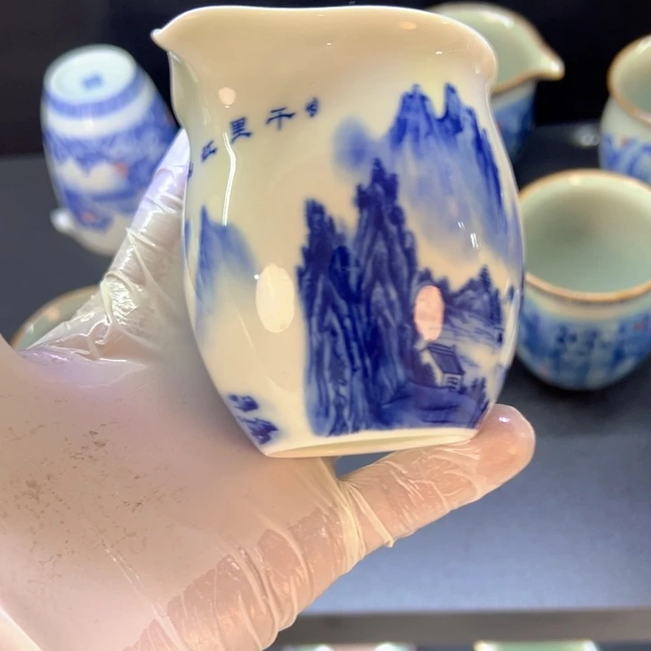 瓷片白青花千里江山公道杯qp