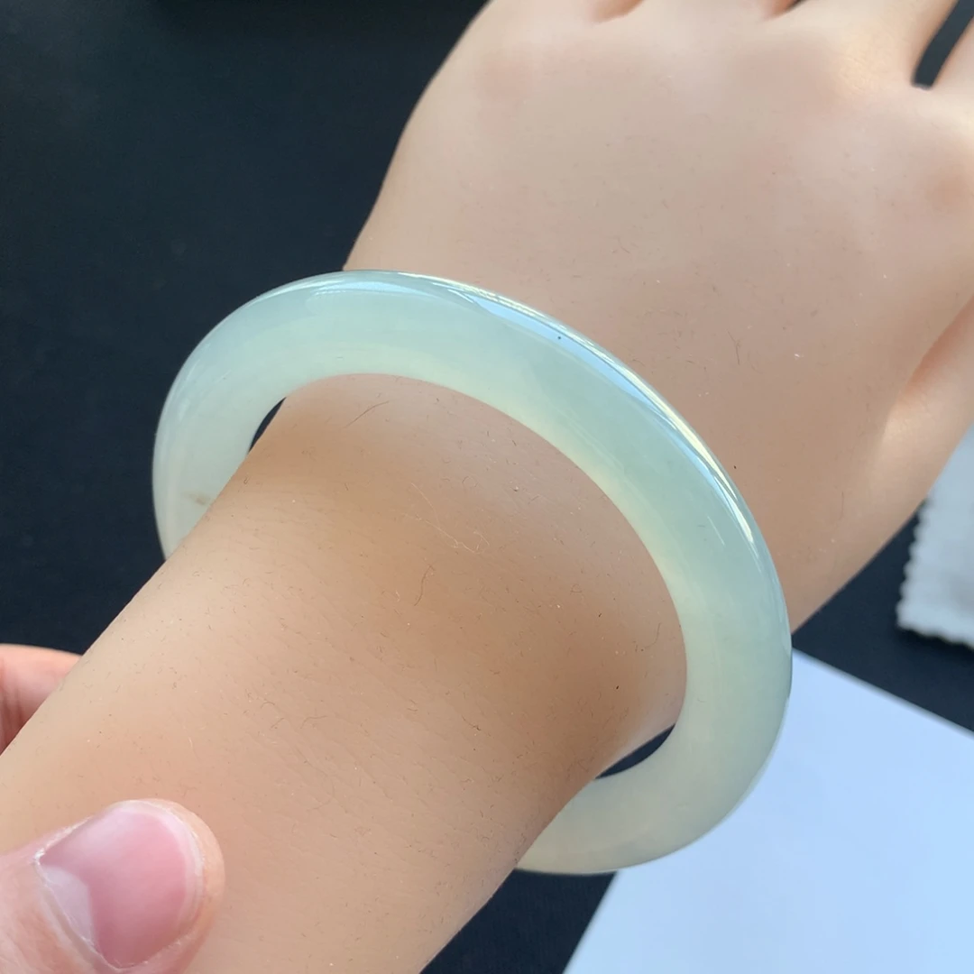 翡翠未镶嵌手镯36号55圆