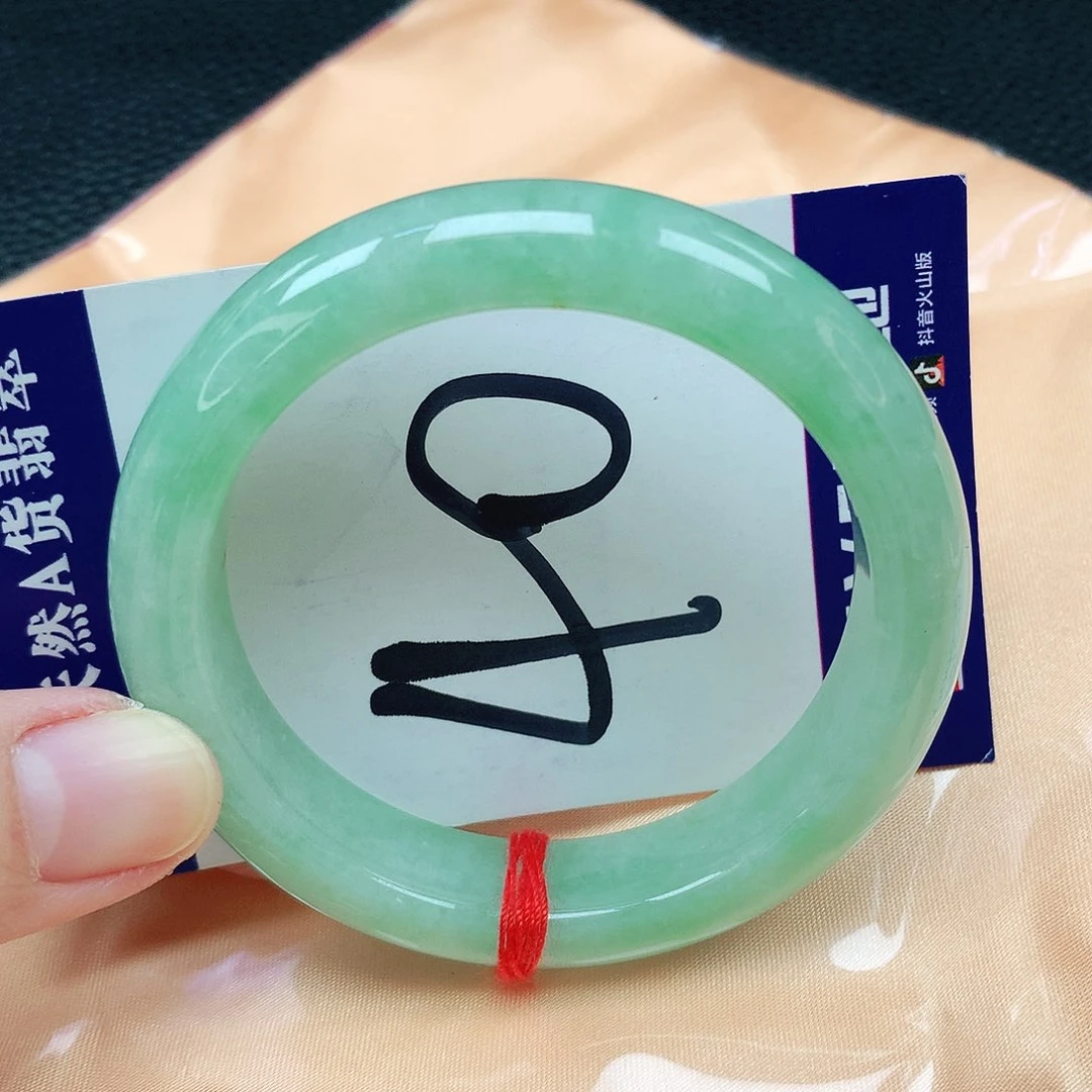 翡翠手镯未镶嵌缅甸天然A货翡翠