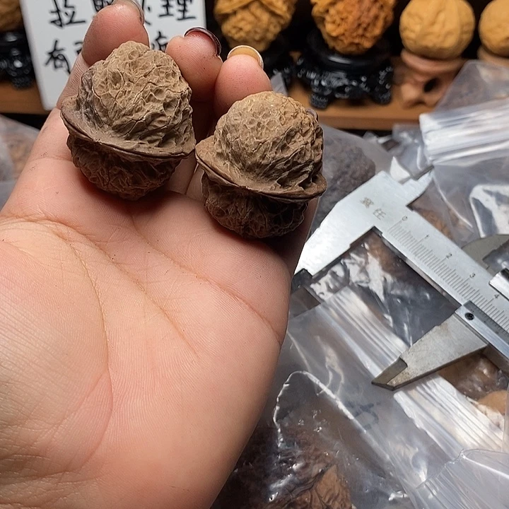 文玩核桃把件    54