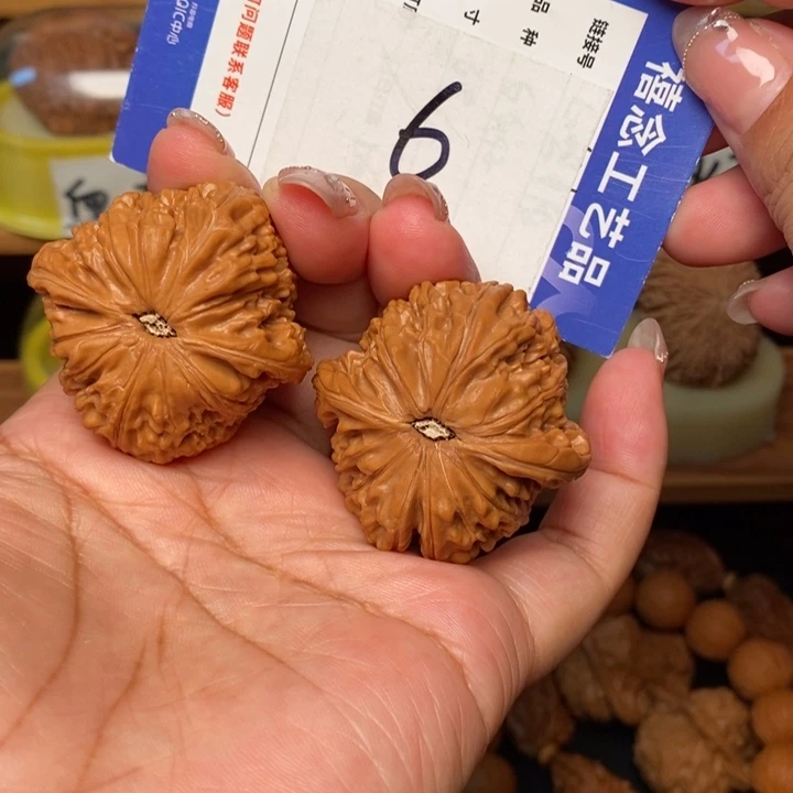 文玩核桃吊坠40全品白狮子