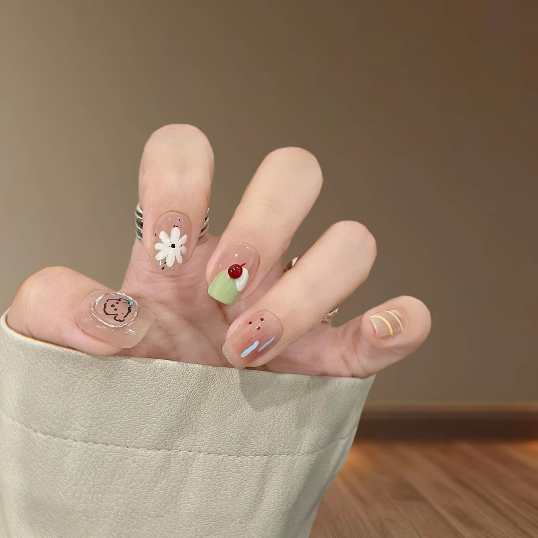 秋冬清新可爱纯手工穿戴甲立体樱桃奶绿花花短款可拆卸美甲贴片