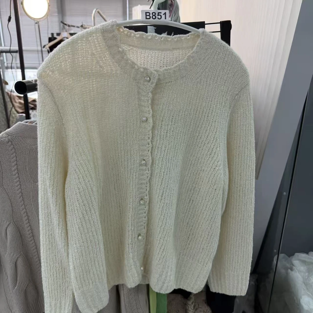 B851  孤品精美衣服