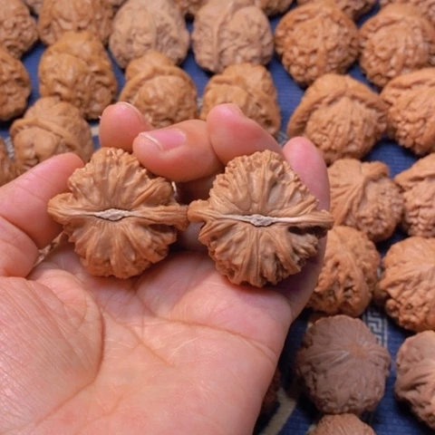 【闪购商品】吊坠文玩核桃小*白狮子40