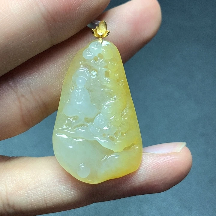 翡翠18K金镶嵌颈饰