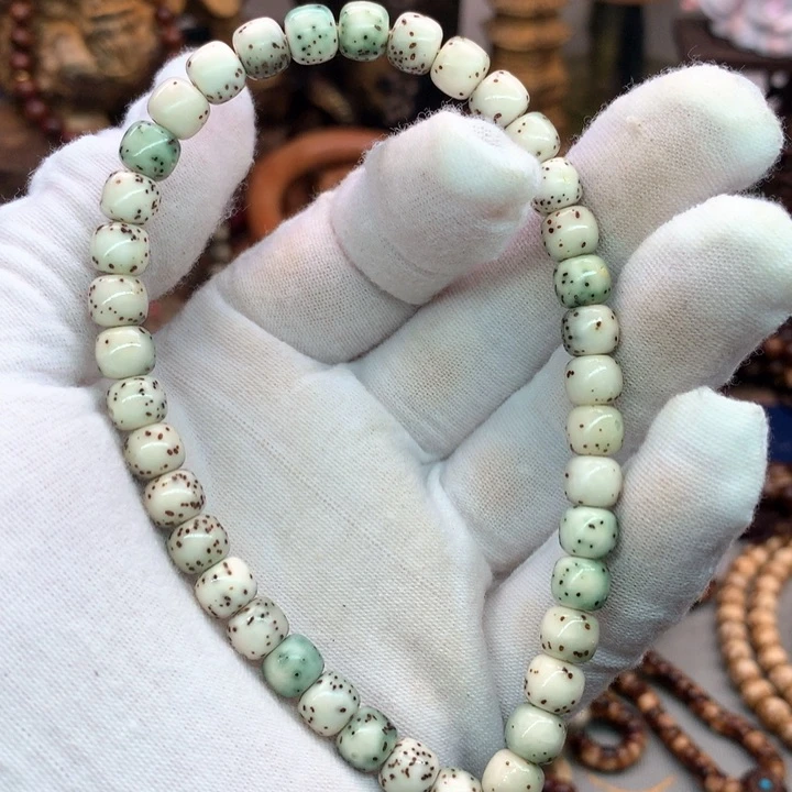 星月菩提吊坠7×6手持