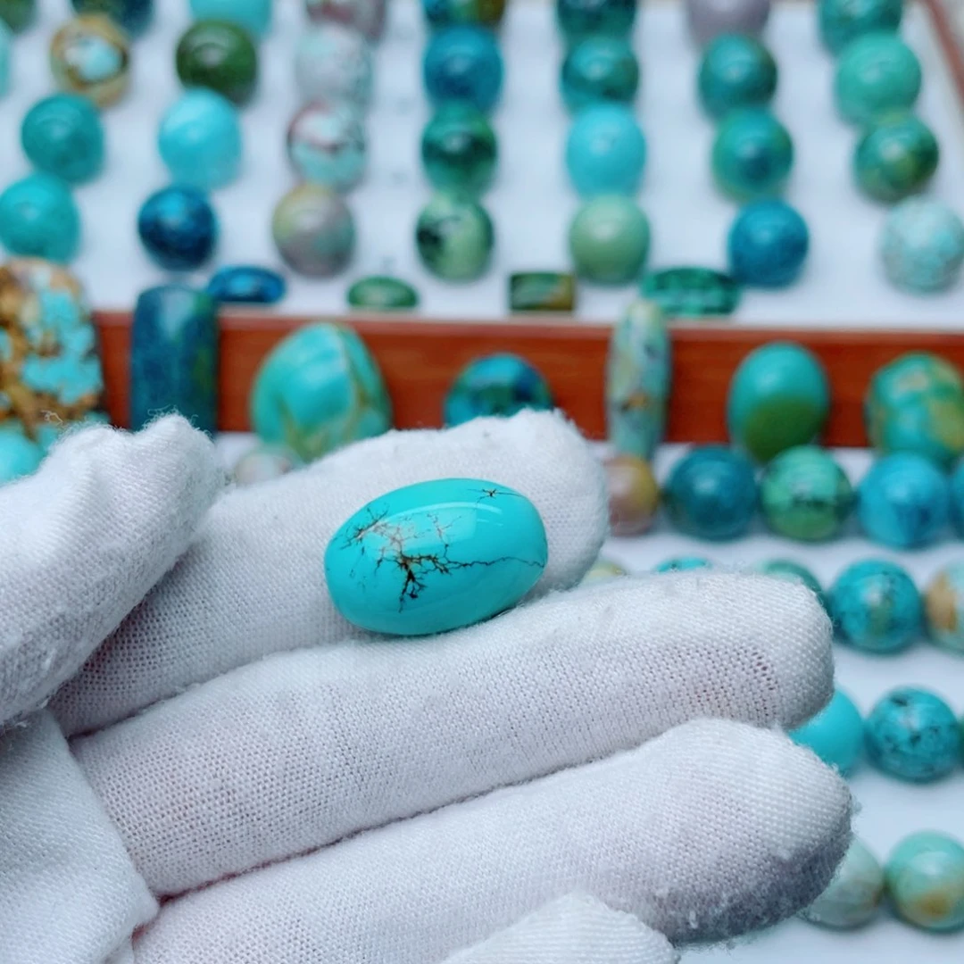 未镶嵌绿松石珠宝奇石