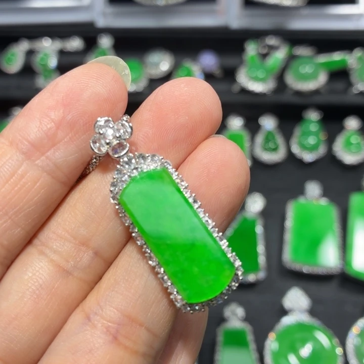 翡翠18K金镶嵌吊坠(不含链)翡翠