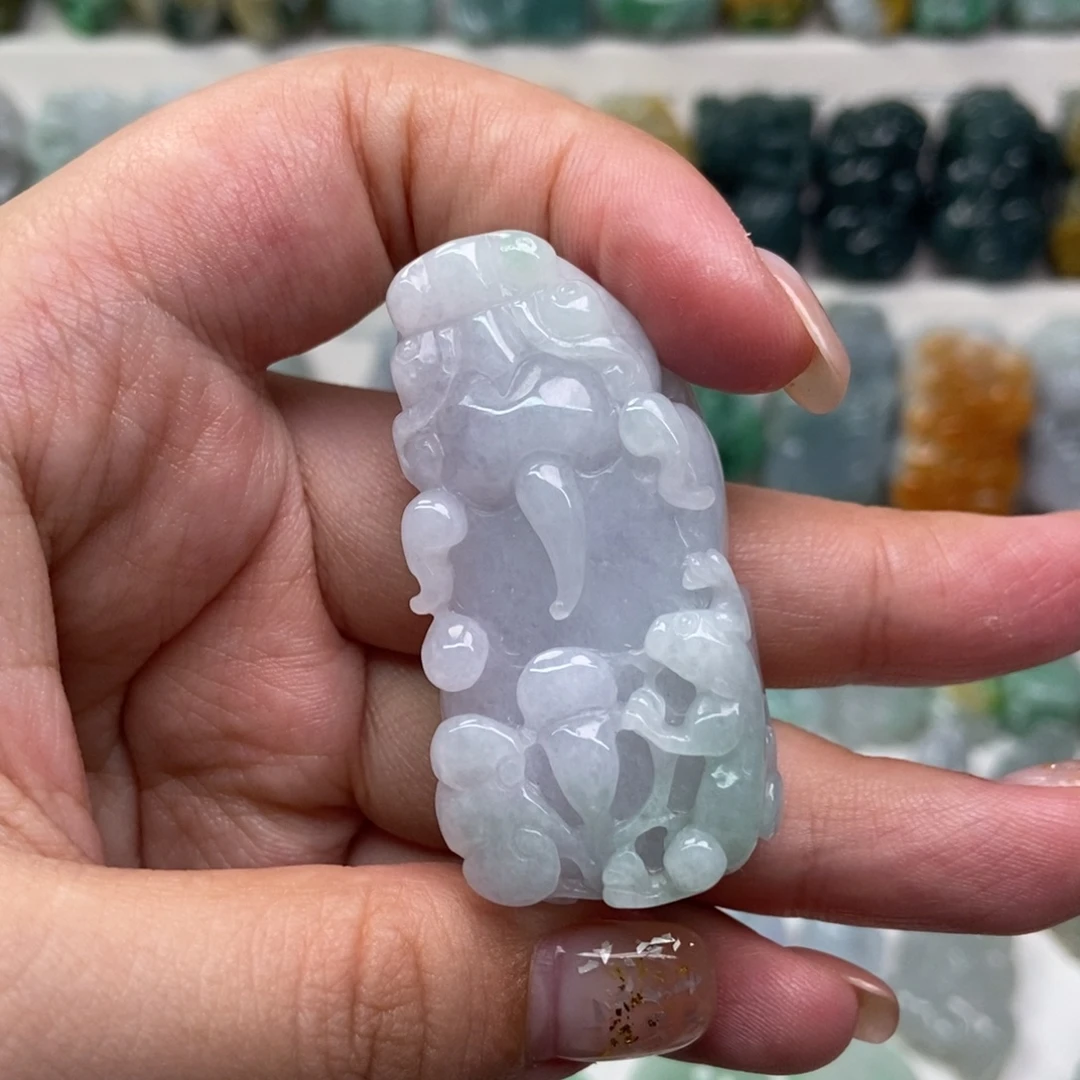 翡翠未镶嵌吊坠(赠链)