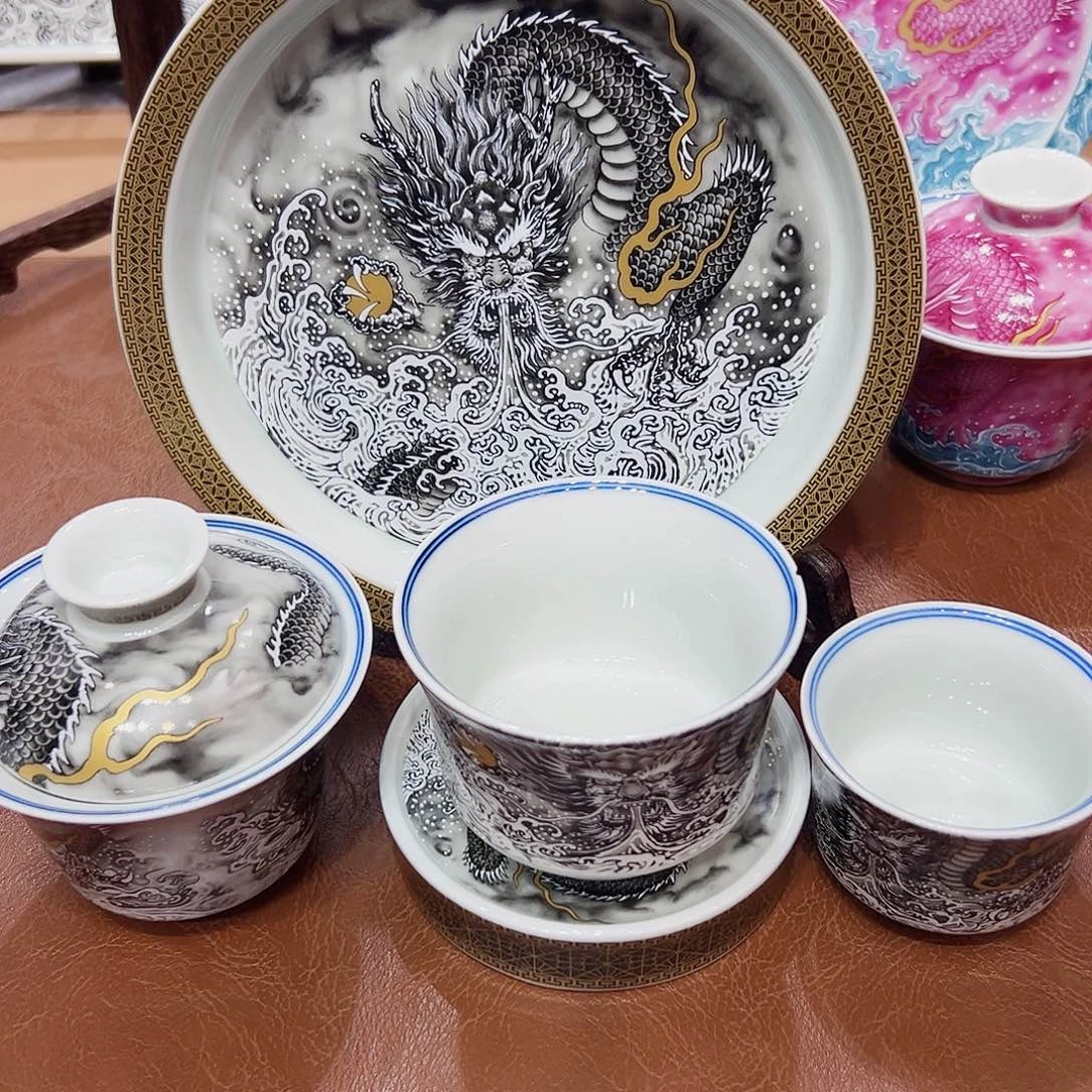 摆件景德镇陶瓷艺术展演区艺术展