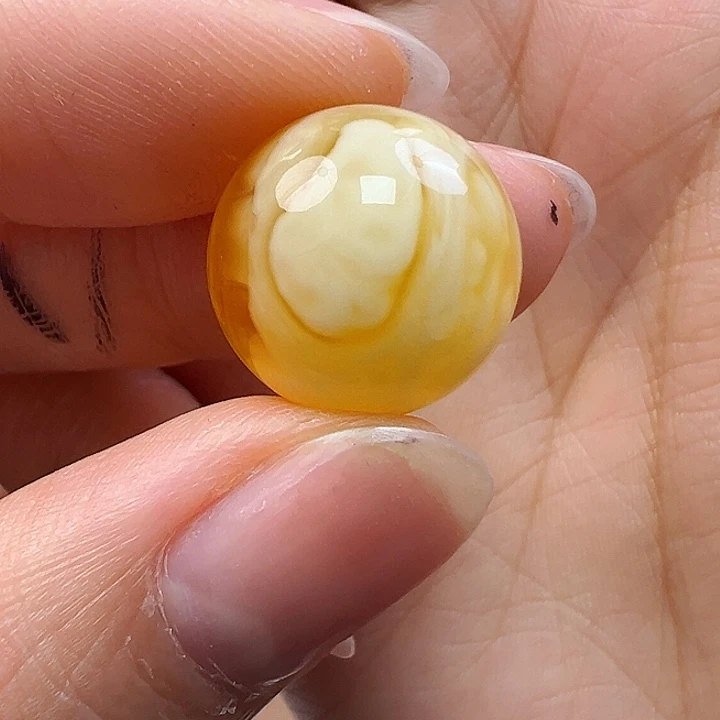 蜜蜡未镶嵌珠宝奇石