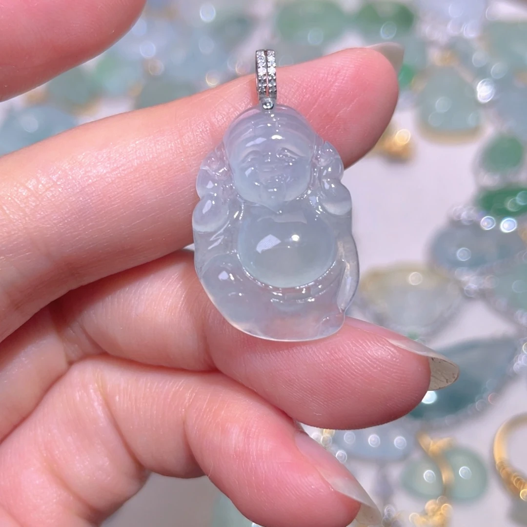 翡翠18K金镶嵌颈饰翡翠