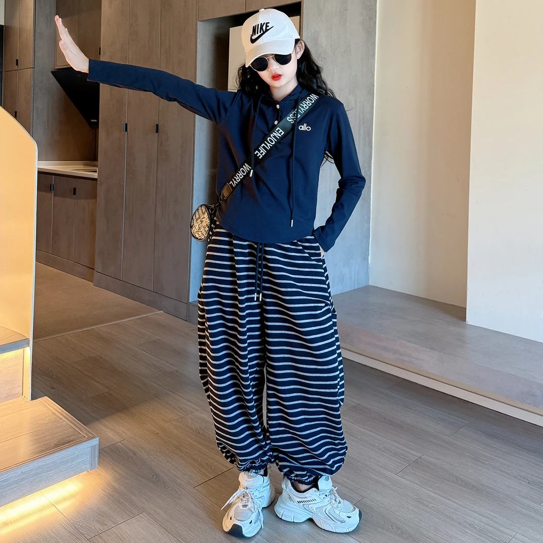 女童秋装长袖上衣2025新款儿童时尚韩版帽衫大童女孩秋季洋气穿搭