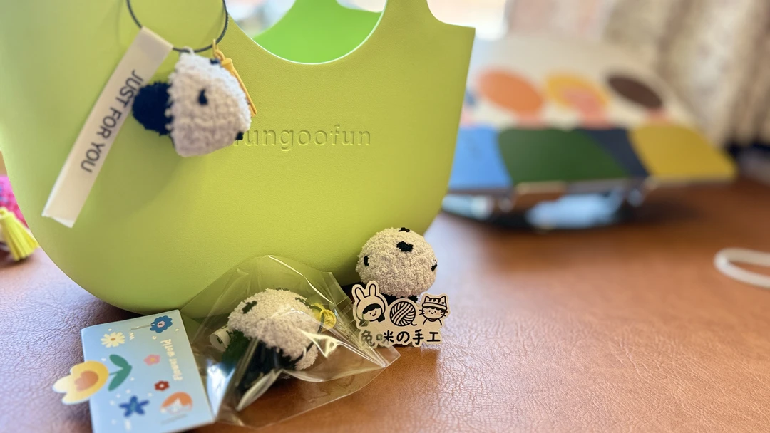 【现货】多巴胺毛线钩织挂件（夏日灵感菇——灰）