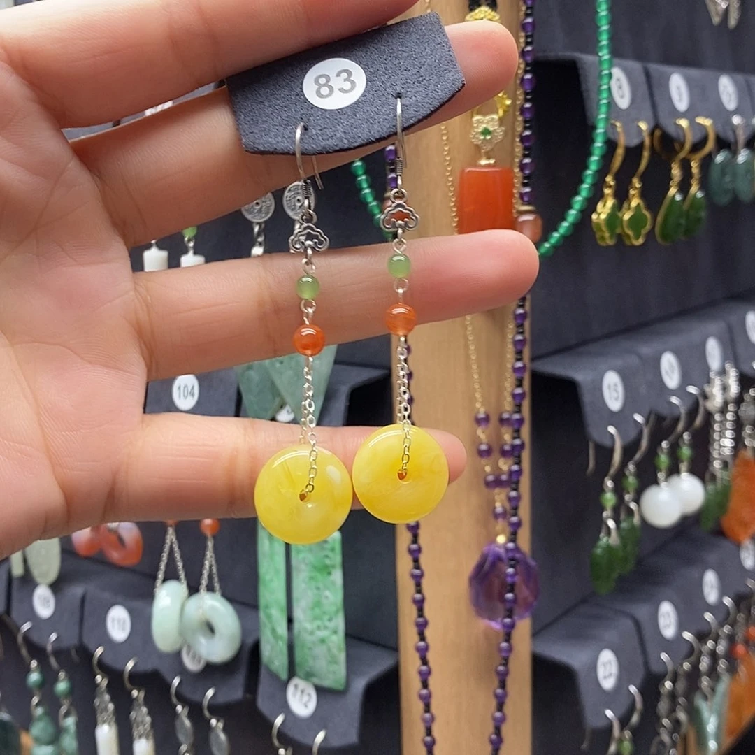 会***瘦银S925镶嵌琥珀耳饰