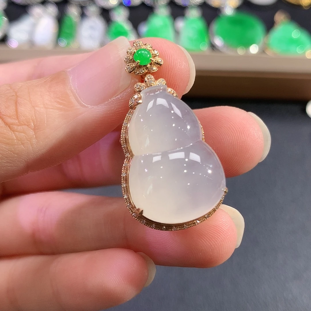 翡翠18K金镶嵌吊坠(赠链)