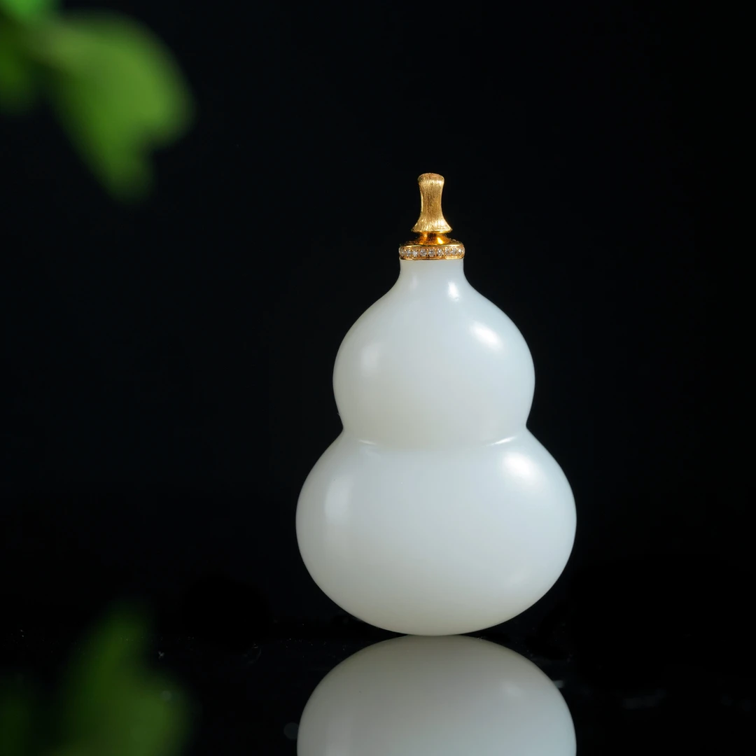 【鹿鸣】素心 | 18k金俄巴沙羊脂白玉葫芦 38*28*11mm 含绳子 LM09