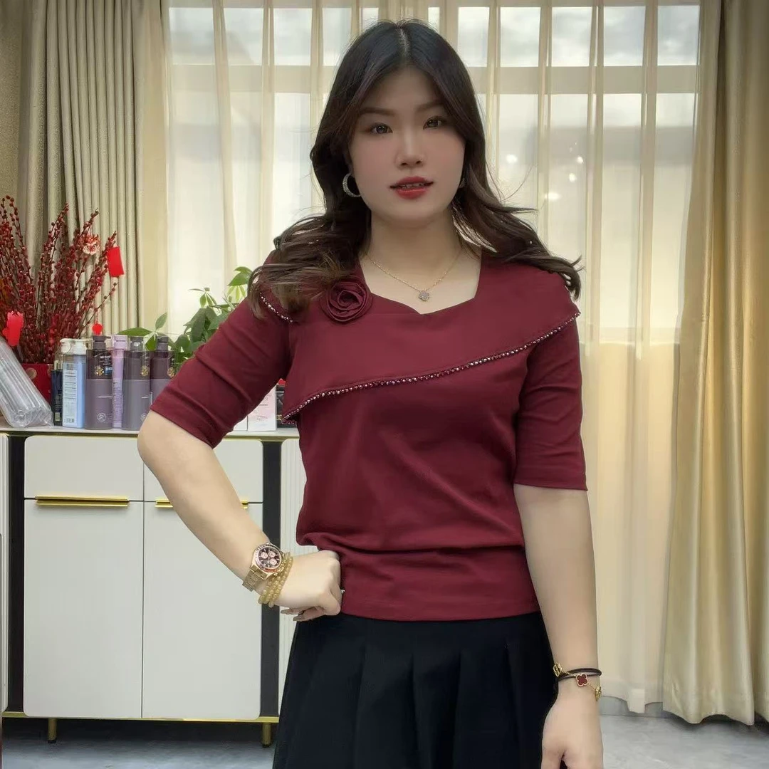 小鑫肝@早秋款不规则花朵装饰花边烫钻气质百搭半袖T恤 3339