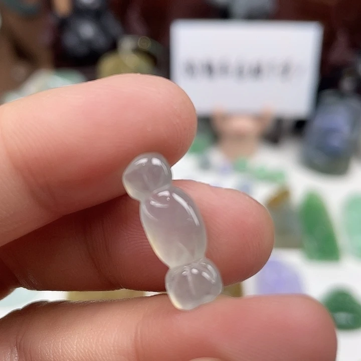 翡翠未镶嵌颈饰糖果
