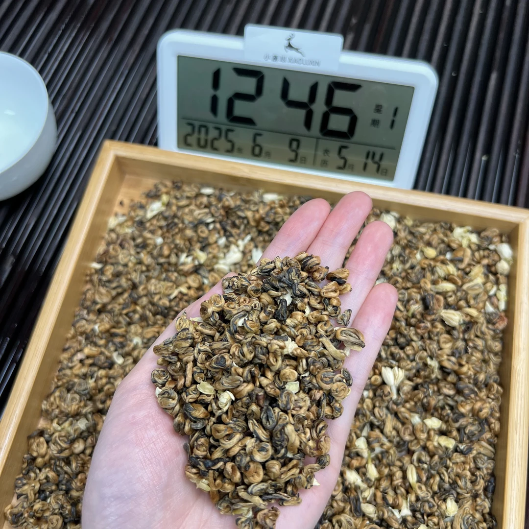 茉莉手工奶螺  ① 小鹿收茶 头春头采 茉莉红茶 云南滇红 6月9/2