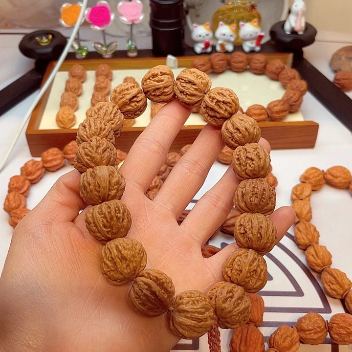 文玩核桃手串骑****?小核桃手串