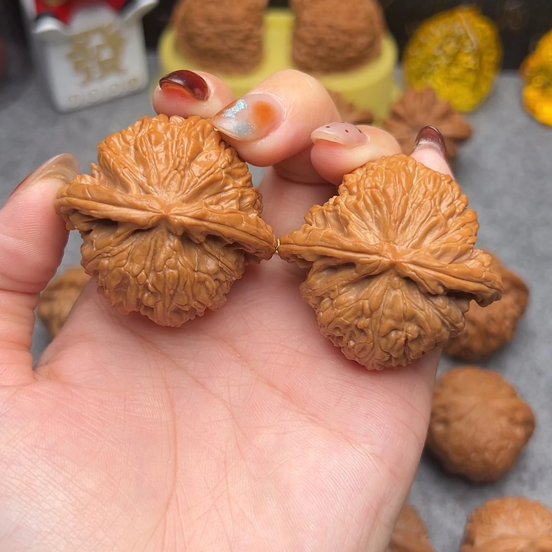 把件文玩核桃C****e毕业精品精配狮子头球白44全品