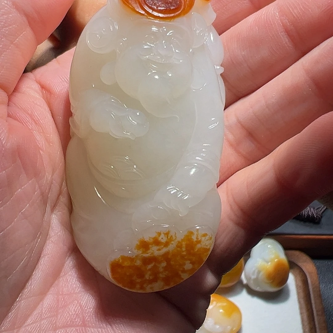 神****颈饰未镶嵌和田玉