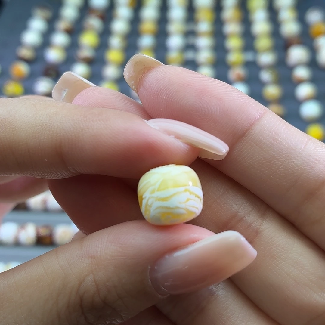 琥珀未镶嵌裸石12mm