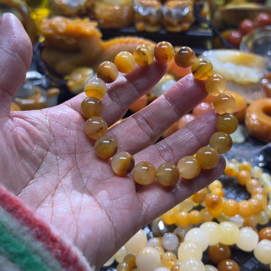 石英质玉未镶嵌颈饰