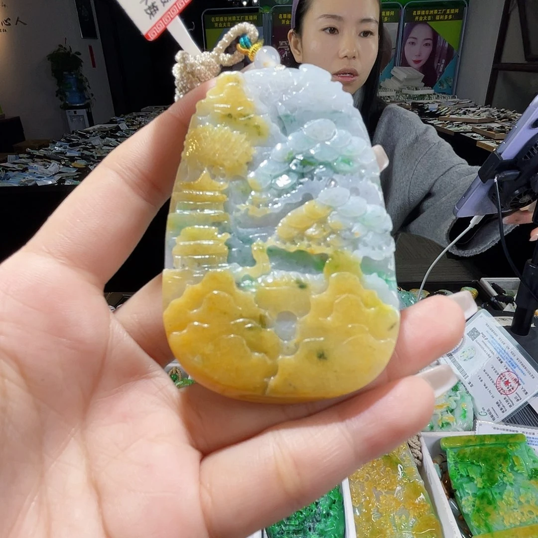颈饰未镶嵌翡翠一