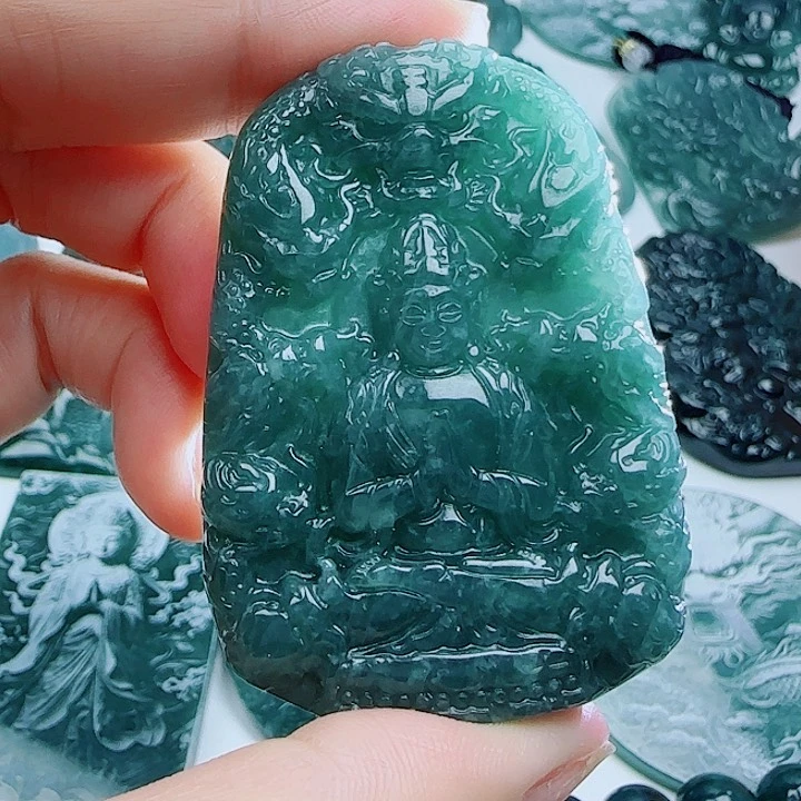 翡翠未镶嵌颈饰多样性发货天然的A货翡翠