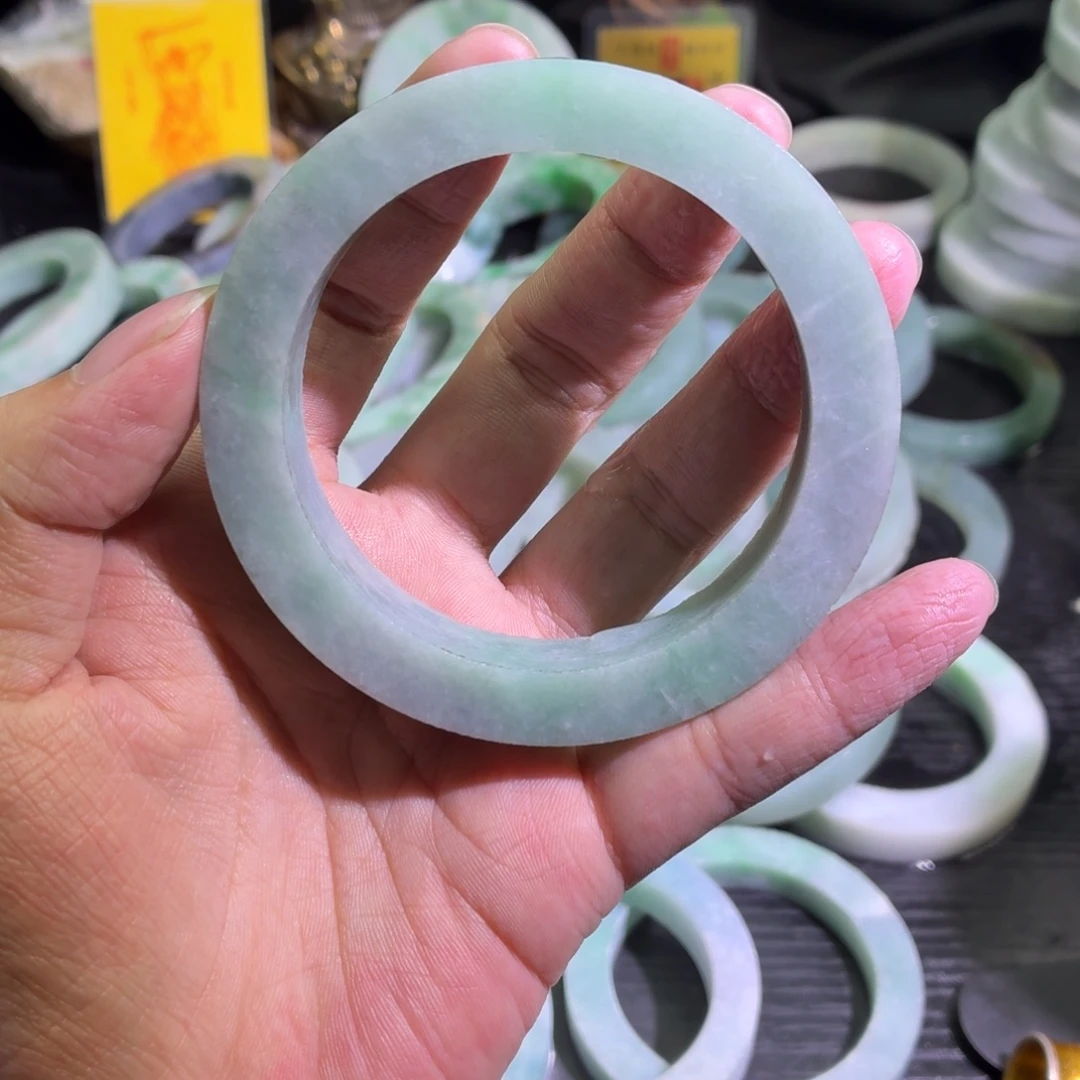 定制翡翠未镶嵌天然翡翠A货毛胚手镯定制