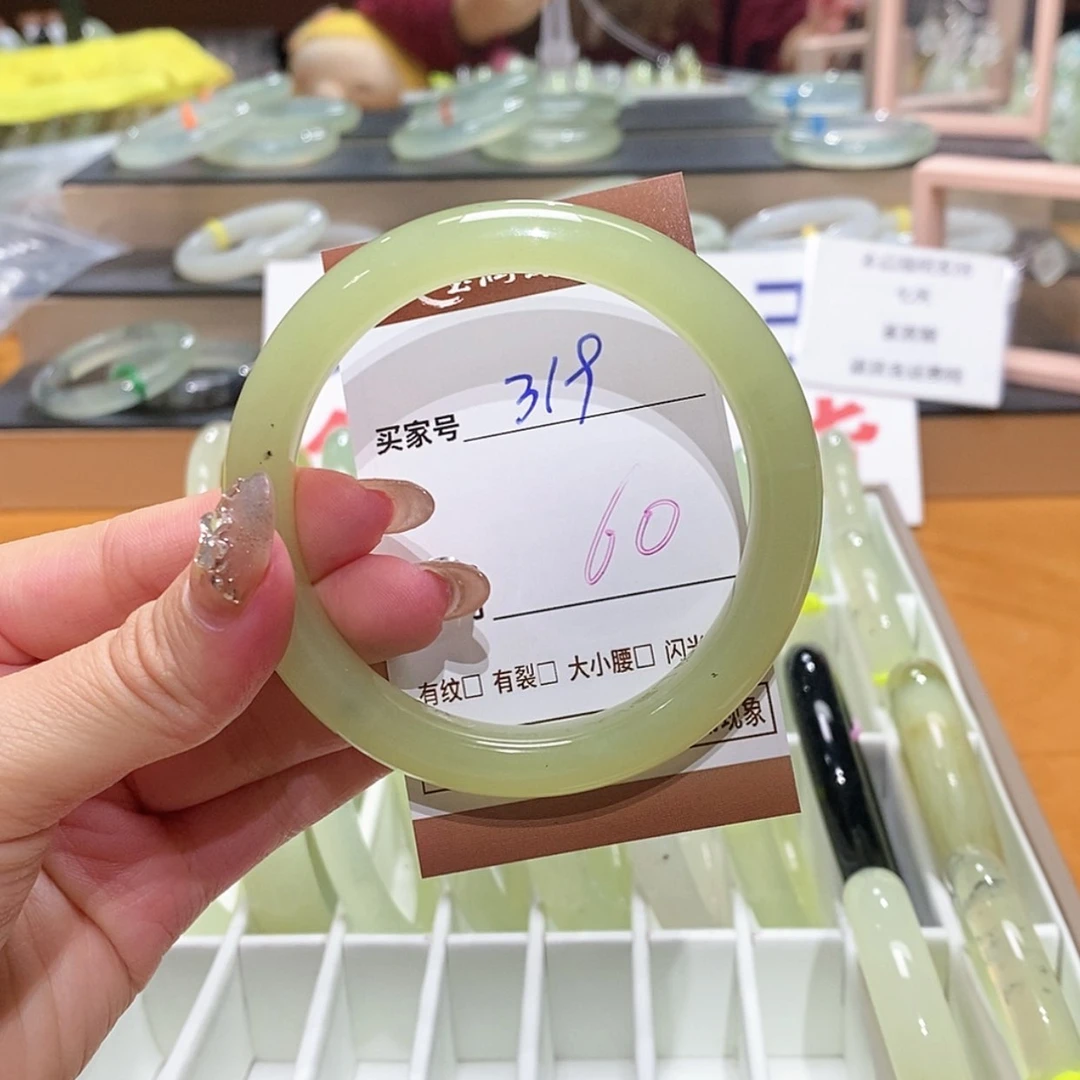 【闪购商品】岫玉手镯未镶嵌天然