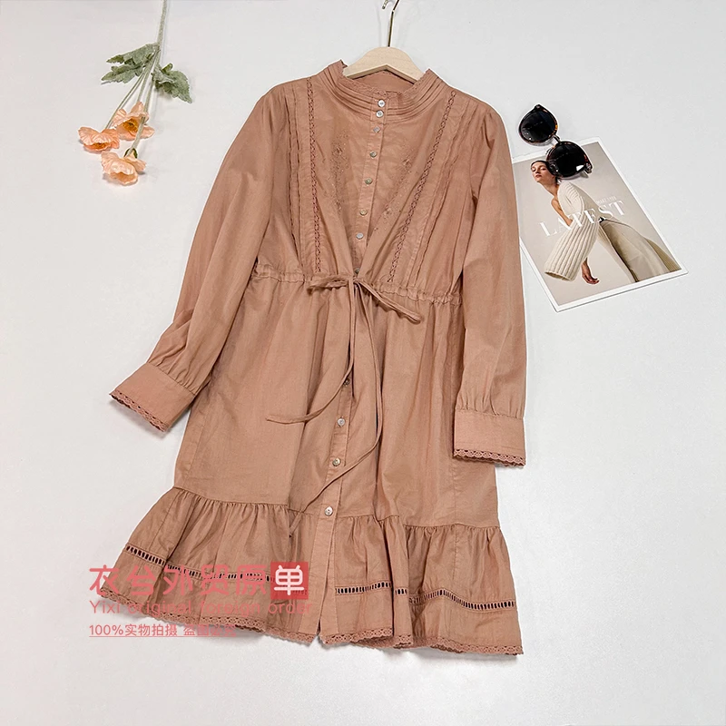 (衣兮小花刺绣连衣裙)早春新款设计感花边长袖收腰立领连衣裙W