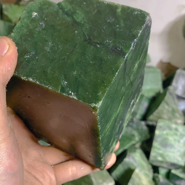 和田玉未镶嵌珠宝半成品