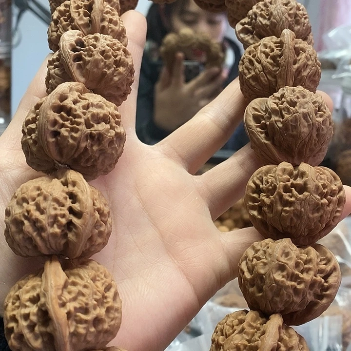 文玩核桃把件37宫灯红皮手持
