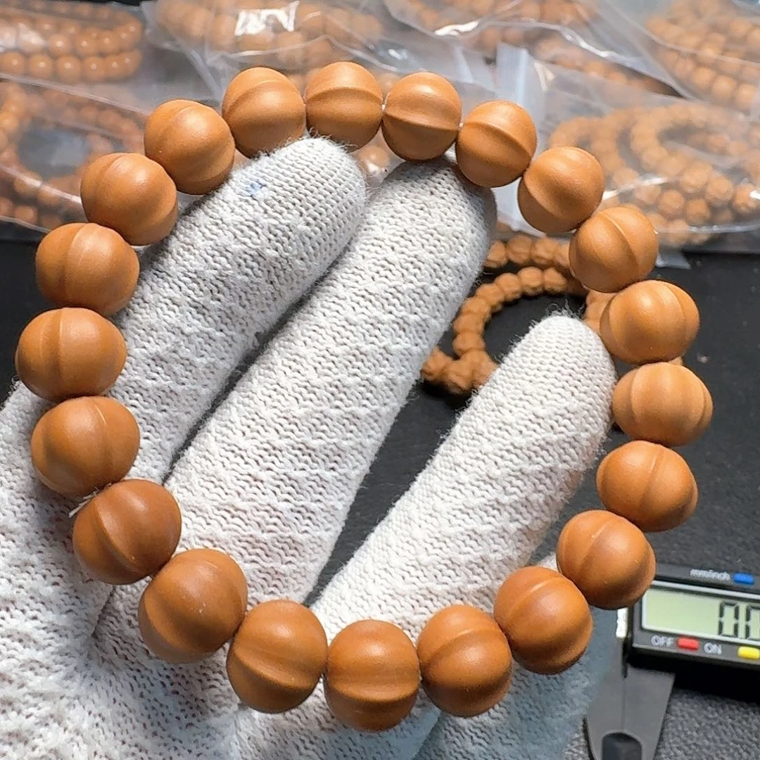 吊坠猴头核桃磨砂鲨鱼背瑕疵款