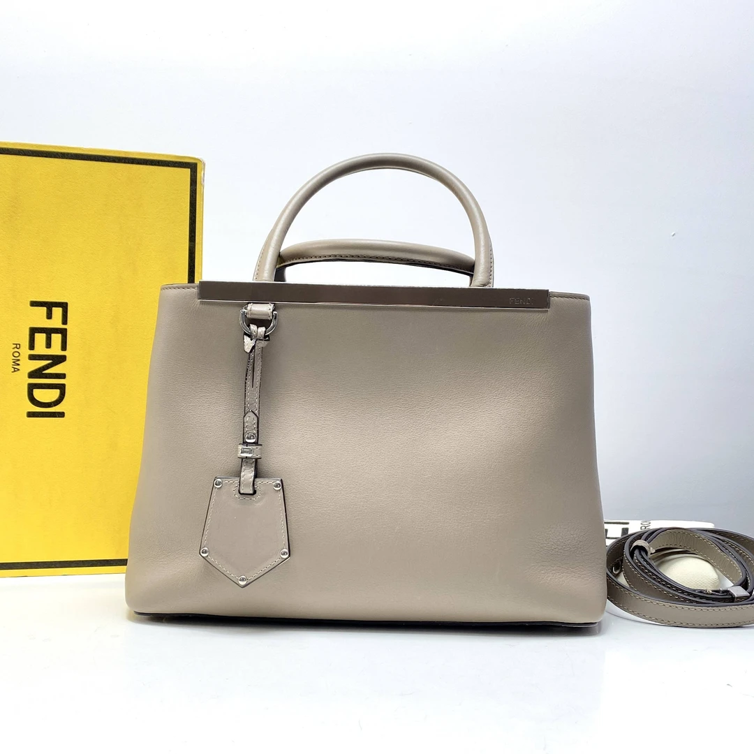 95新 FENDI/芬迪 丁丁专属 芬迪卡其色手提单肩包 THHZ2897