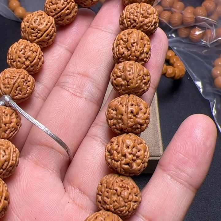 猴头核桃手串迪****哥啦啦啦