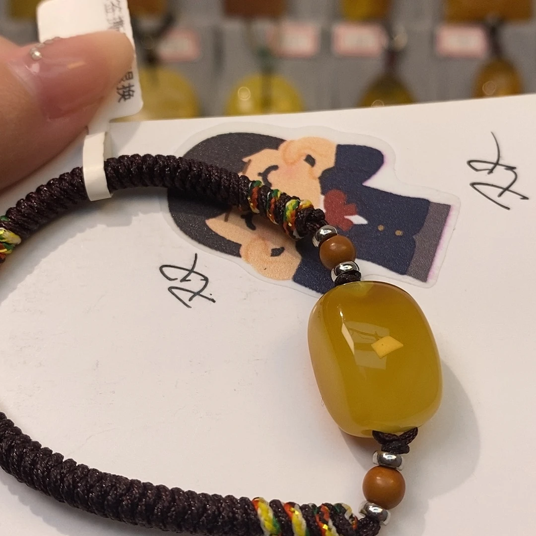 未镶嵌琥珀珠宝奇石