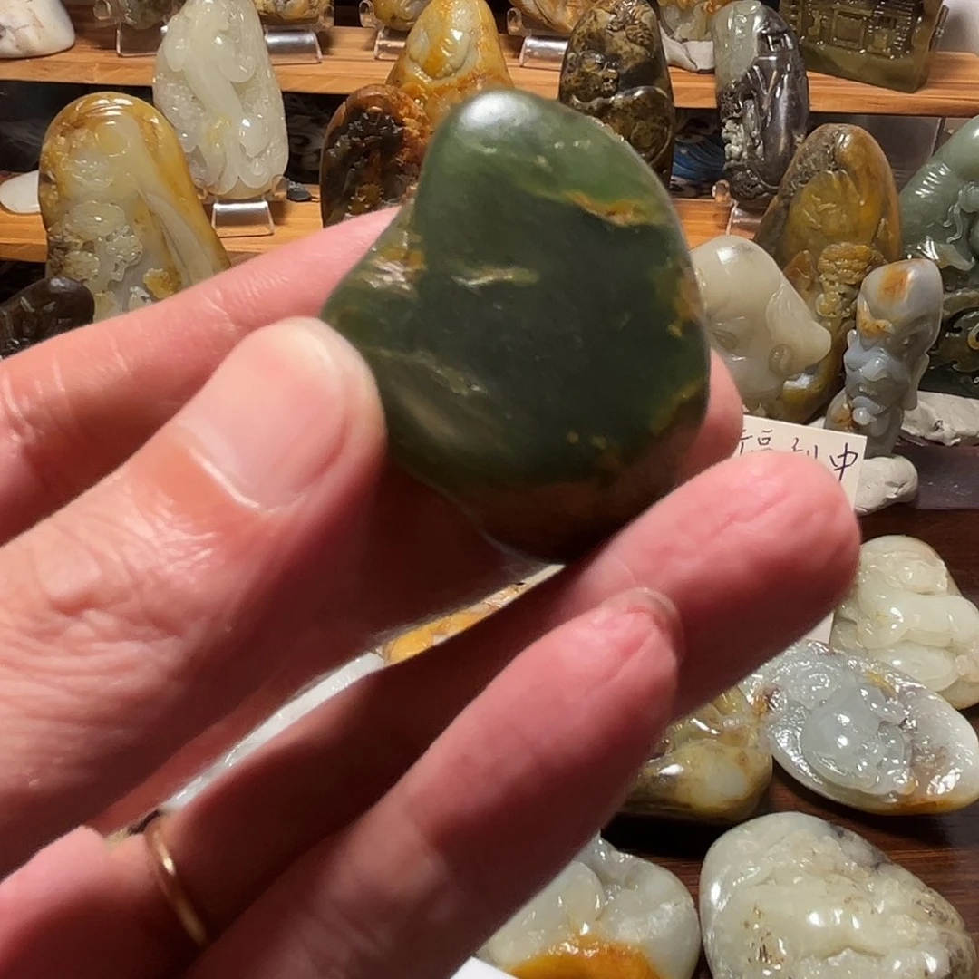 哈***.和田玉（子料）未镶嵌挂件