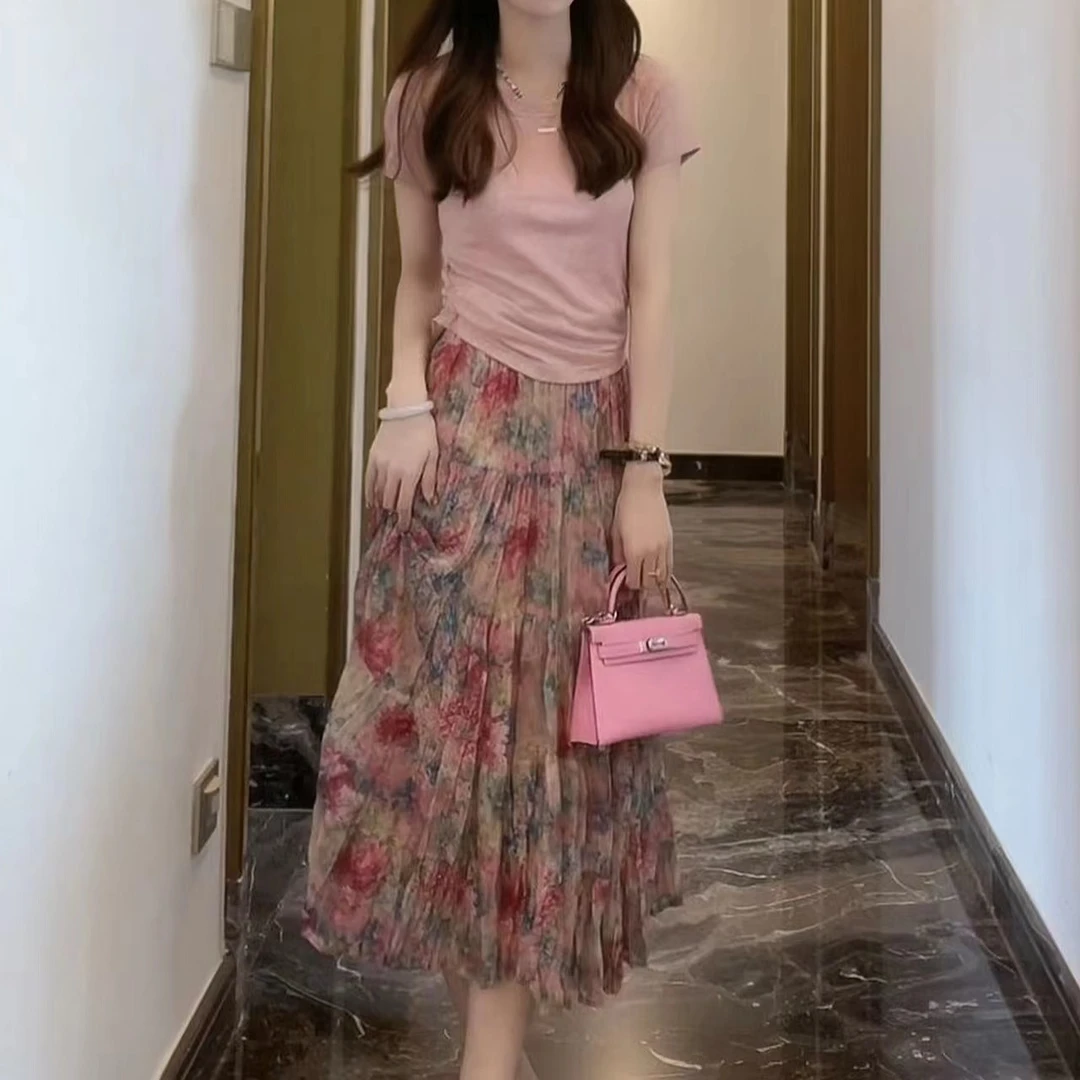 温柔风短袖T恤褶皱减龄碎花半身裙两件套夏季新款时尚穿搭套装