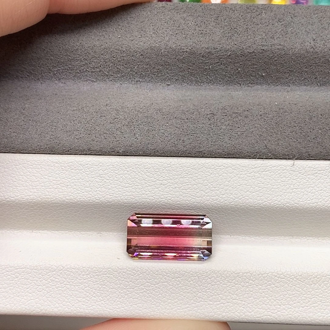 裸石碧玺未镶嵌7.135克拉天然西瓜碧玺