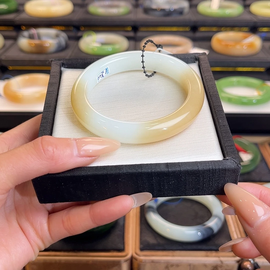 和田玉未镶嵌手镯55 56