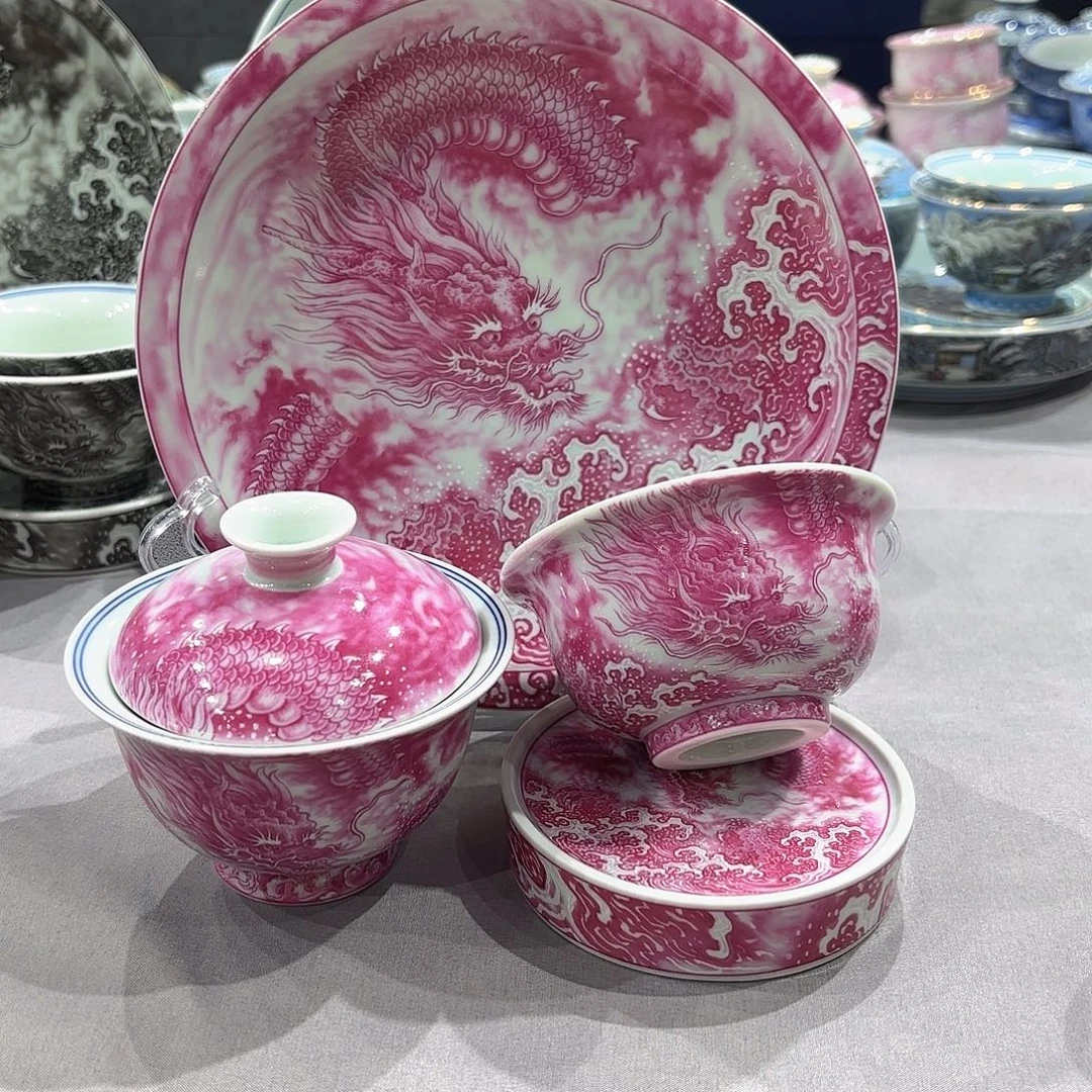 瓷片景德镇瓷器精品陈列