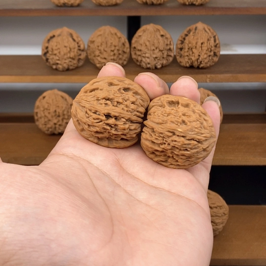 文玩核桃把件37南疆石（拉丝凹底