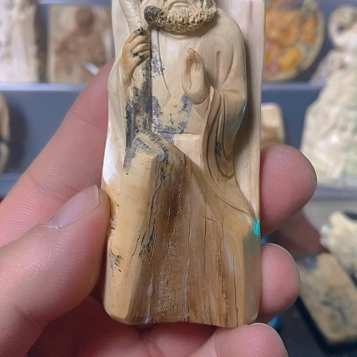 枯**树天然猛犸牙雕刻残次品