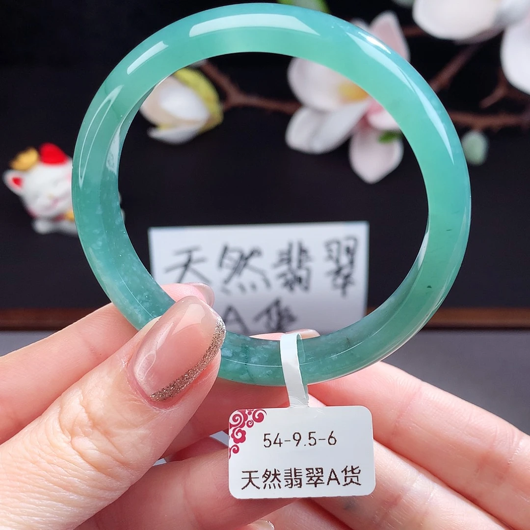 翡翠手镯（圆镯）未镶嵌